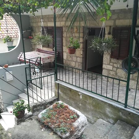Apartmani Maruncic Омиш Экстерьер фото