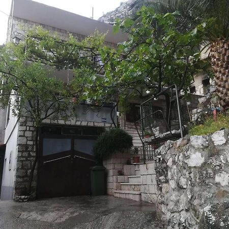 Apartmani Maruncic Омиш Экстерьер фото
