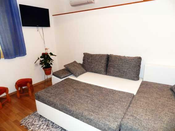 Apartmani Maruncic Омиш Экстерьер фото