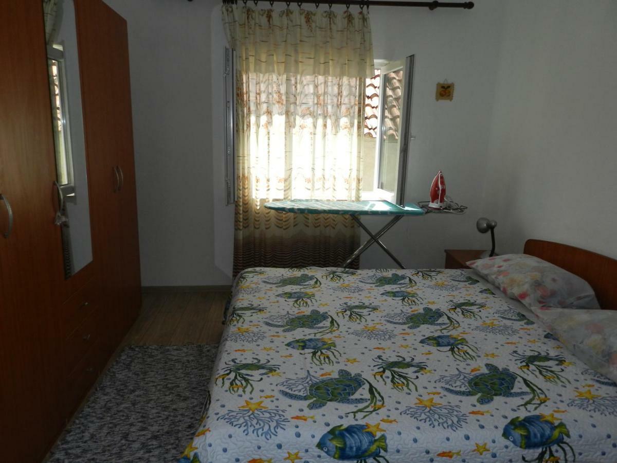 Apartmani Maruncic Омиш Экстерьер фото